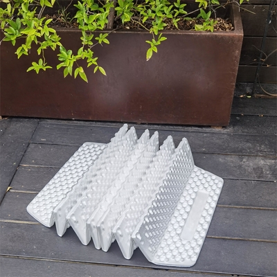 99g Trọng lượng Ultralight Foaming Sleeping Pad Pearl trắng Tiết kiệm không gian PE Foam Mat